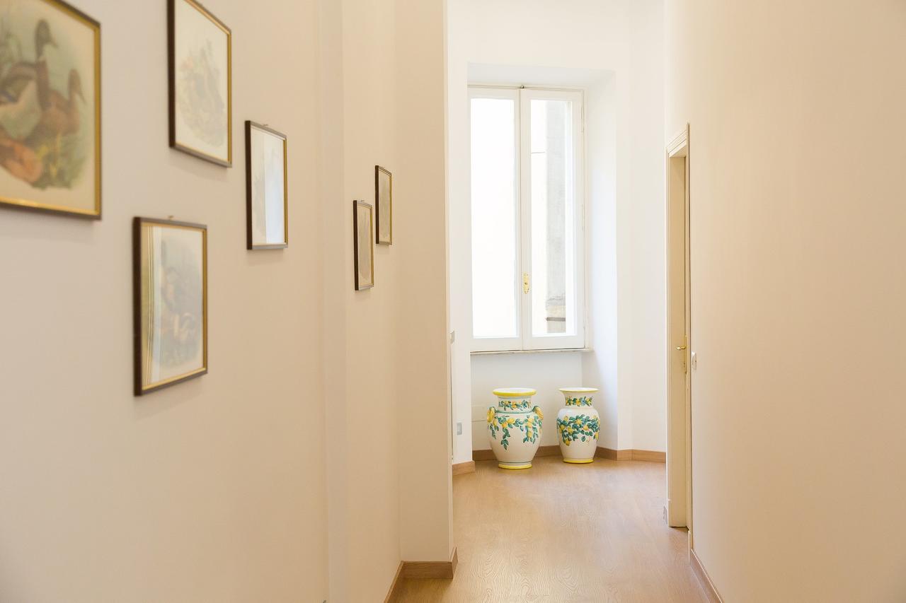 Prestigious Apartment Via Barberini Roma Exterior foto