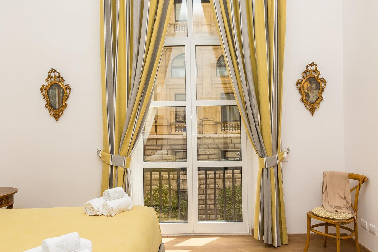 Prestigious Apartment Via Barberini Roma Exterior foto