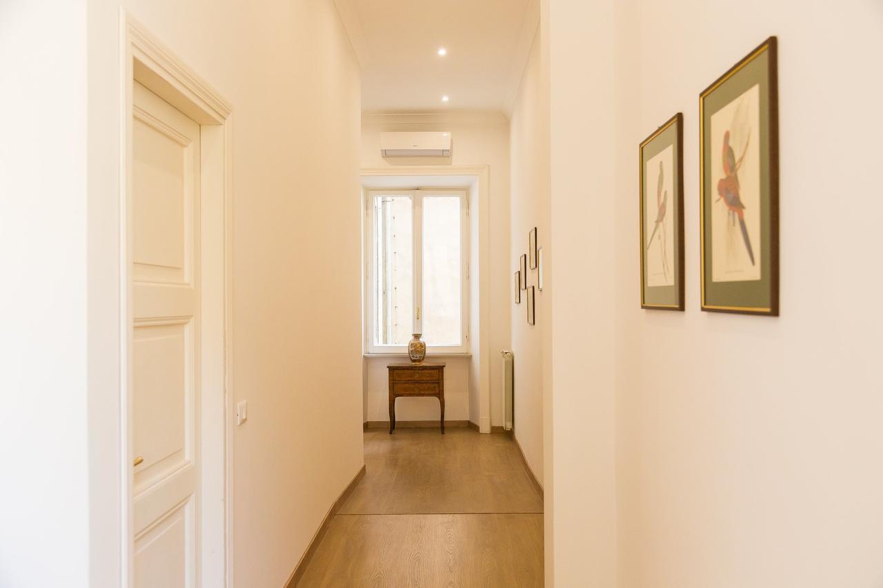 Prestigious Apartment Via Barberini Roma Exterior foto